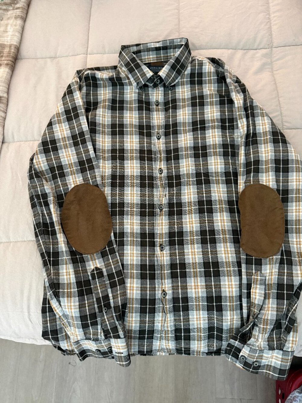 ZARA MAN men's Slim Fit long sleeve button-up shirt in size XL.